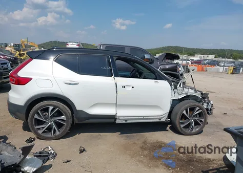 2020 Volvo Xc40 T5 R-Design from USA, damaged, VIN YV4162UM6L2279763